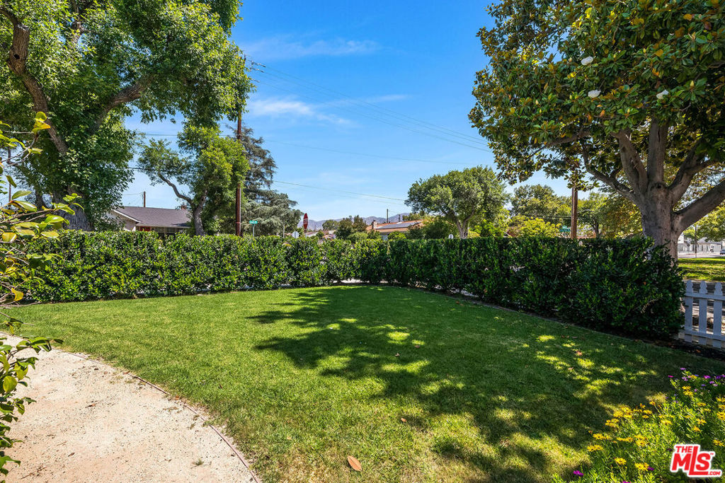 1400 W Clark Avenue