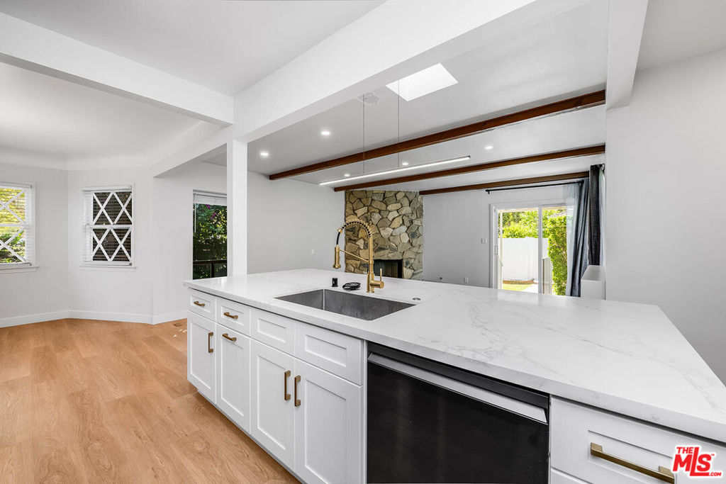1400 W Clark Avenue