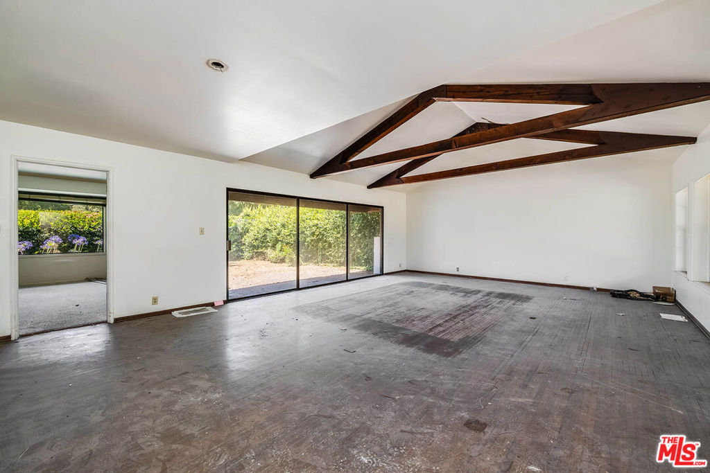 10058 Valley Spring Lane