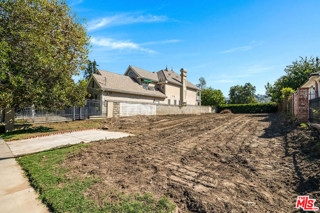 10058 Valley Spring Lane