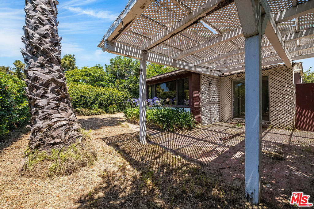 10058 Valley Spring Lane
