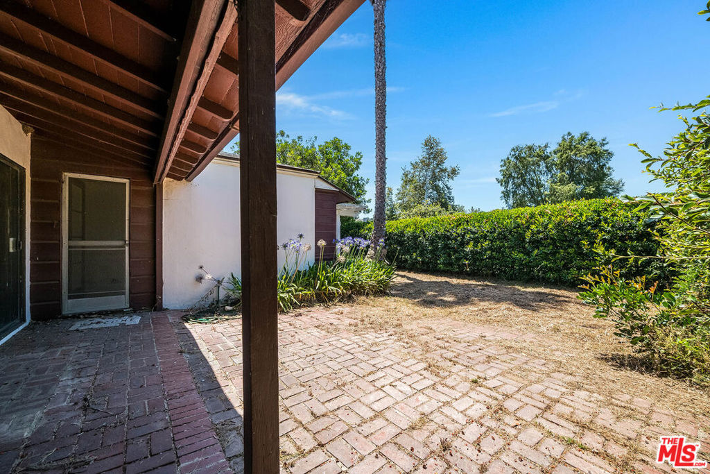 10058 Valley Spring Lane