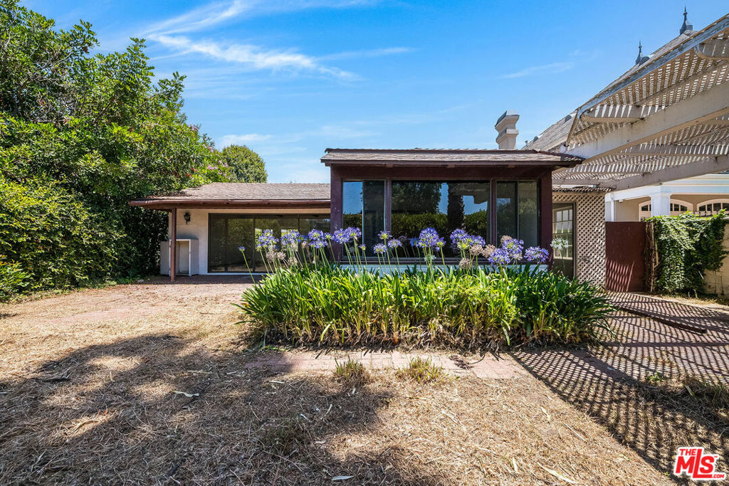 10058 Valley Spring Lane