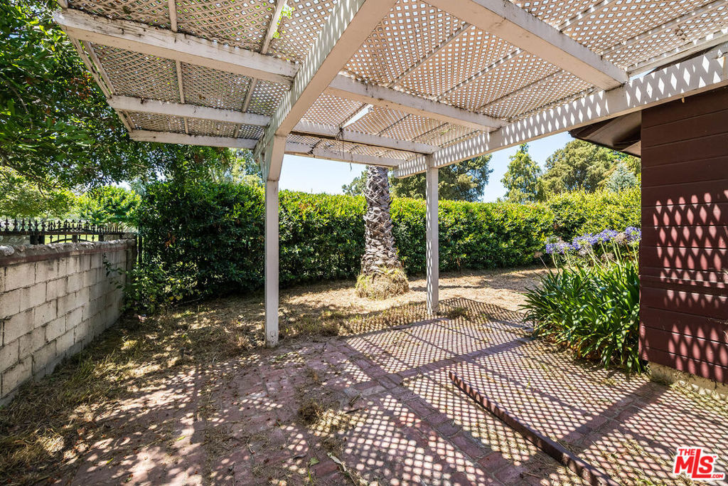 10058 Valley Spring Lane