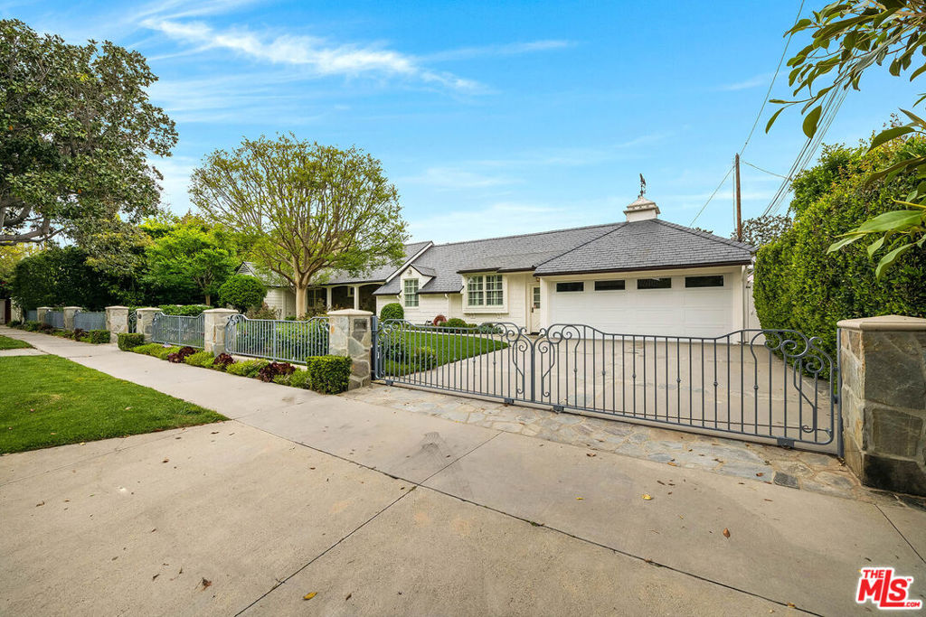 9921 Toluca Lake Avenue
