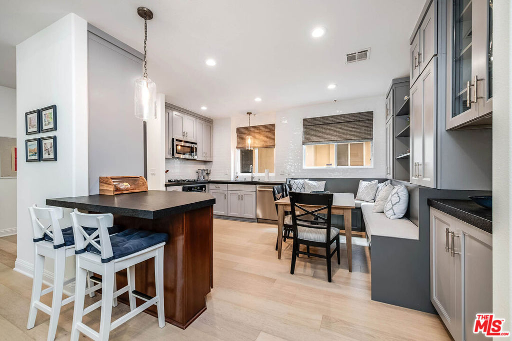 4435 Colfax Avenue 104