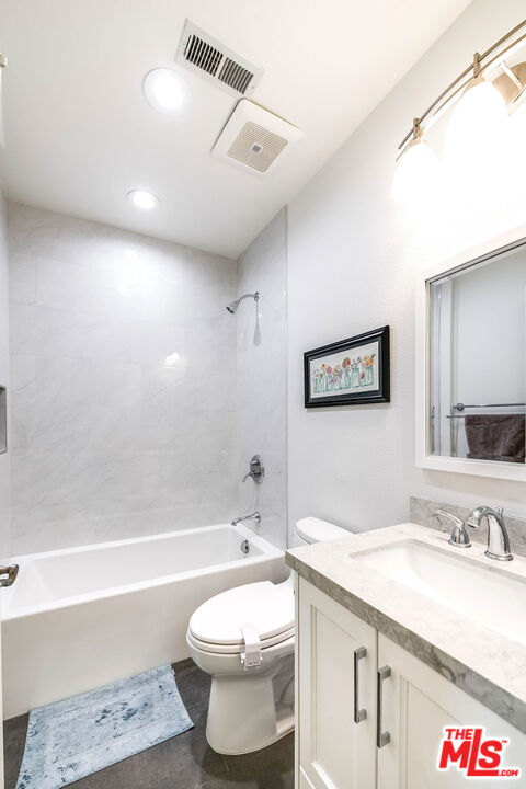 4435 Colfax Avenue 104