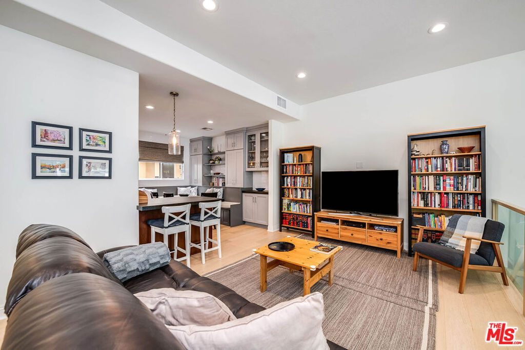4435 Colfax Avenue 104