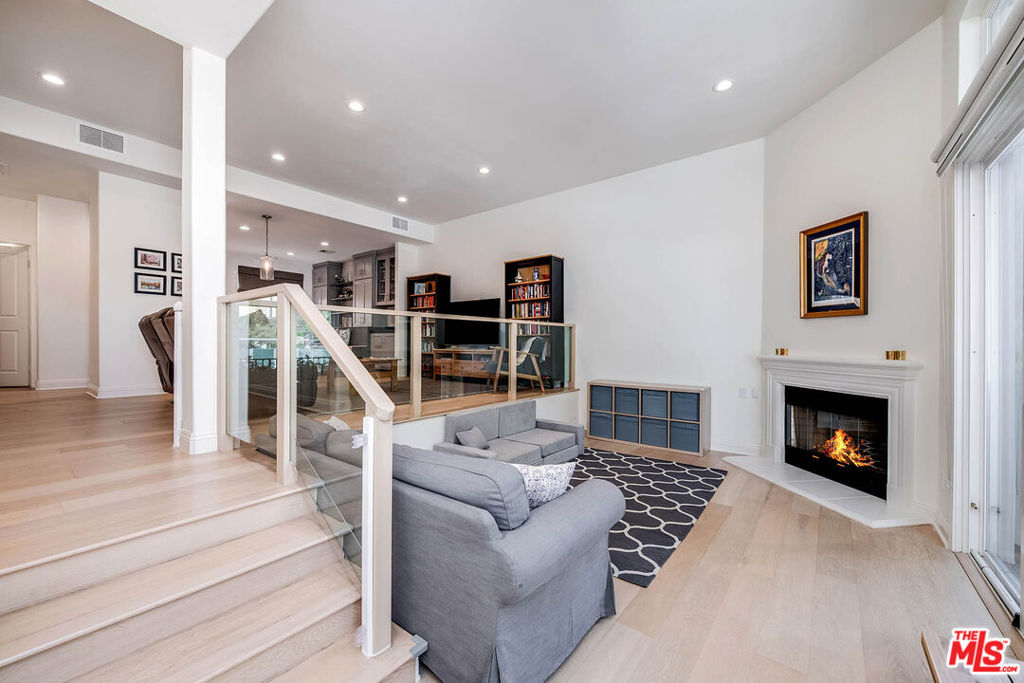 4435 Colfax Avenue 104