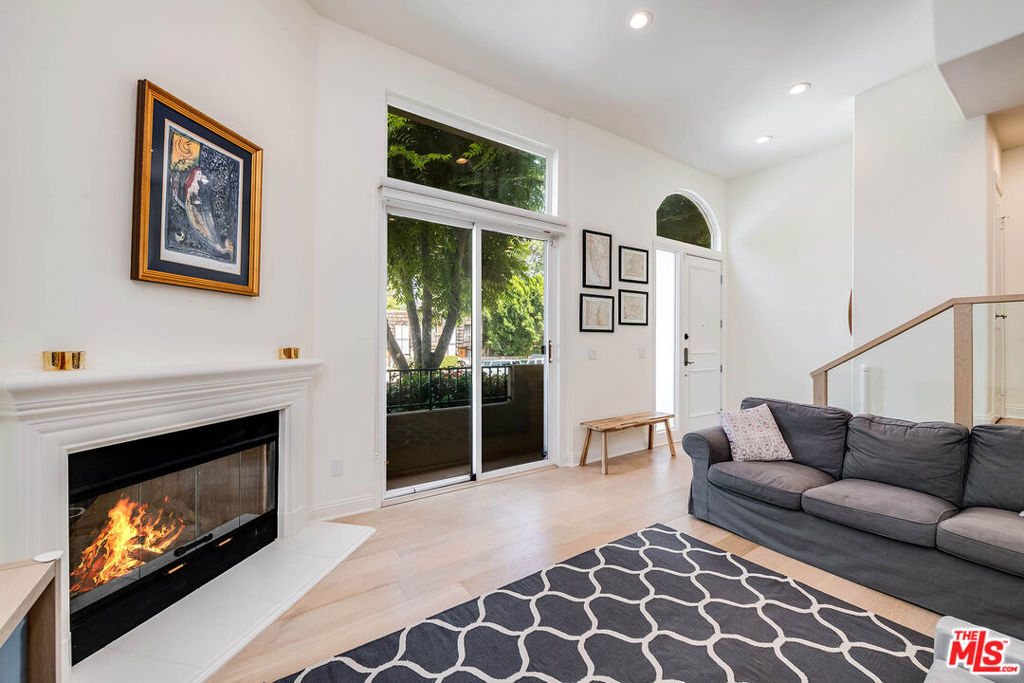 4435 Colfax Avenue 104