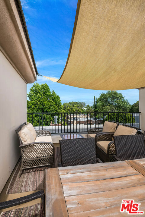 4435 Colfax Avenue 104