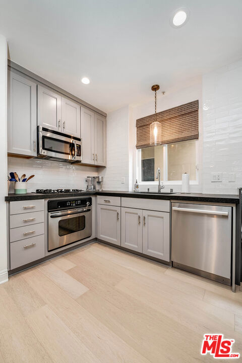 4435 Colfax Avenue 104