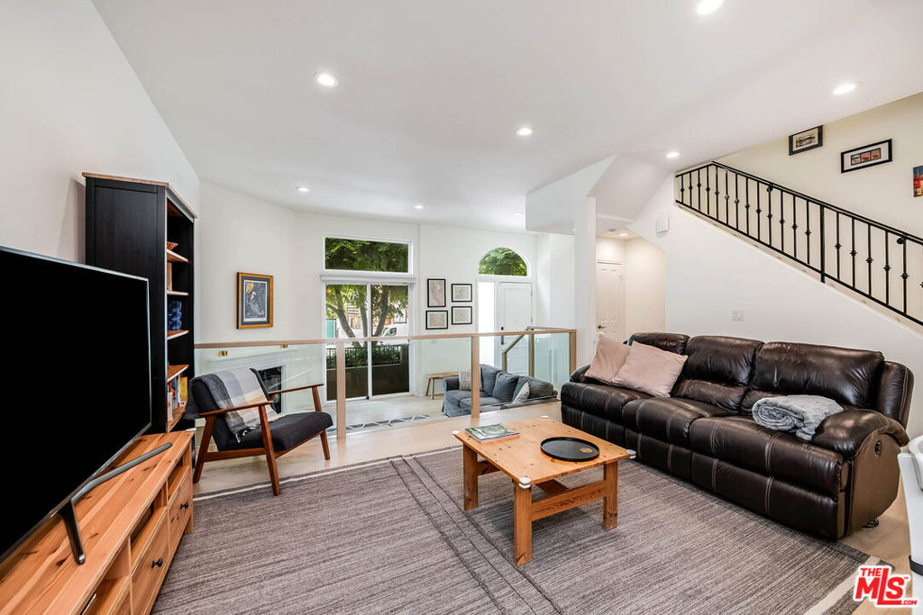 4435 Colfax Avenue 104