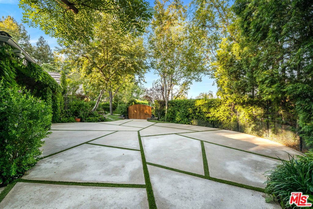 19012 Dorlon Drive