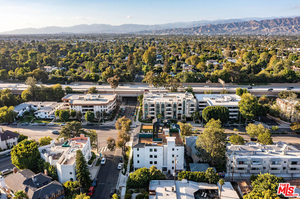 10352 Riverside Drive 103A