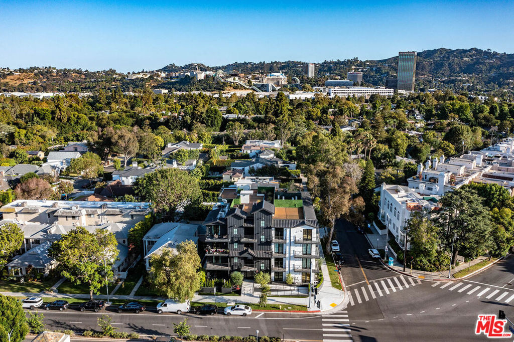 10352 Riverside Drive 103A