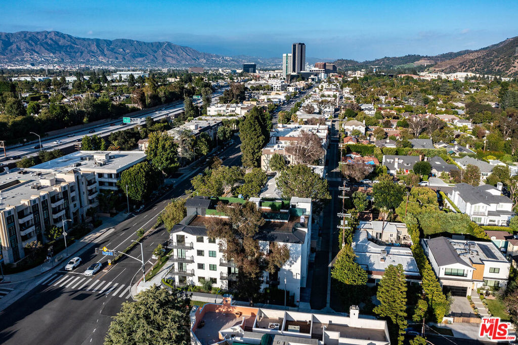 10352 Riverside Drive 103A