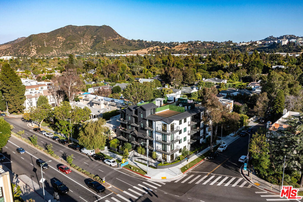 10352 Riverside Drive 103A
