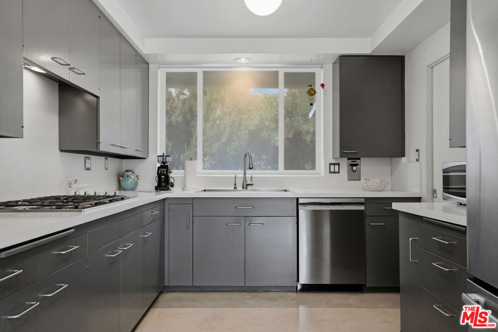 1331 Casiano Road