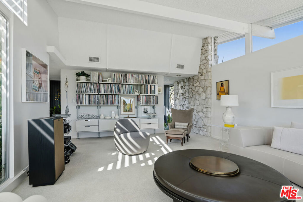 1331 Casiano Road