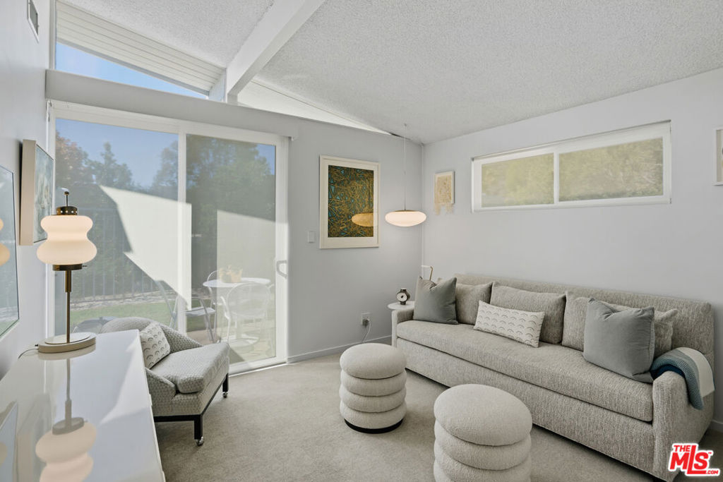 1331 Casiano Road