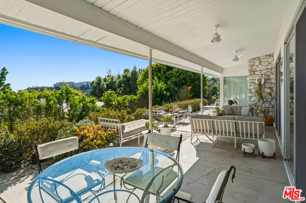 1331 Casiano Road