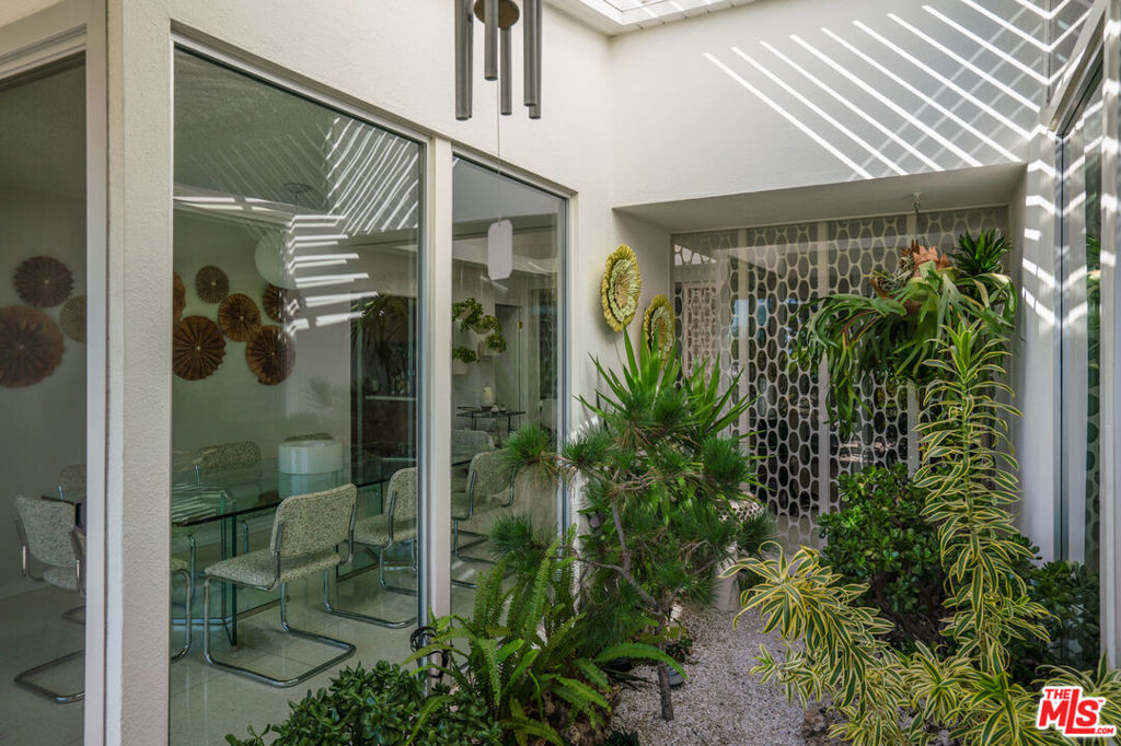 1331 Casiano Road