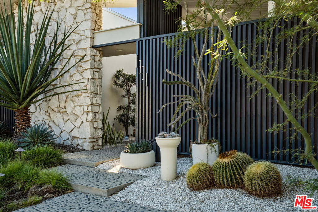 1331 Casiano Road