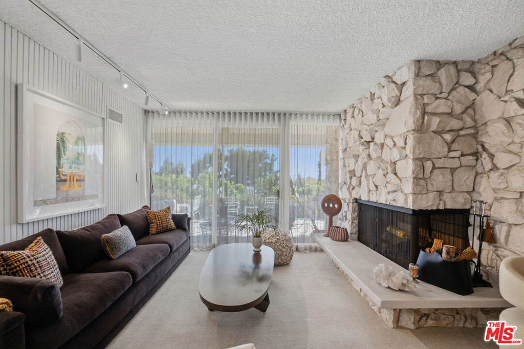 1331 Casiano Road