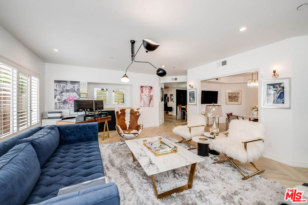 4310 Cahuenga Boulevard 104