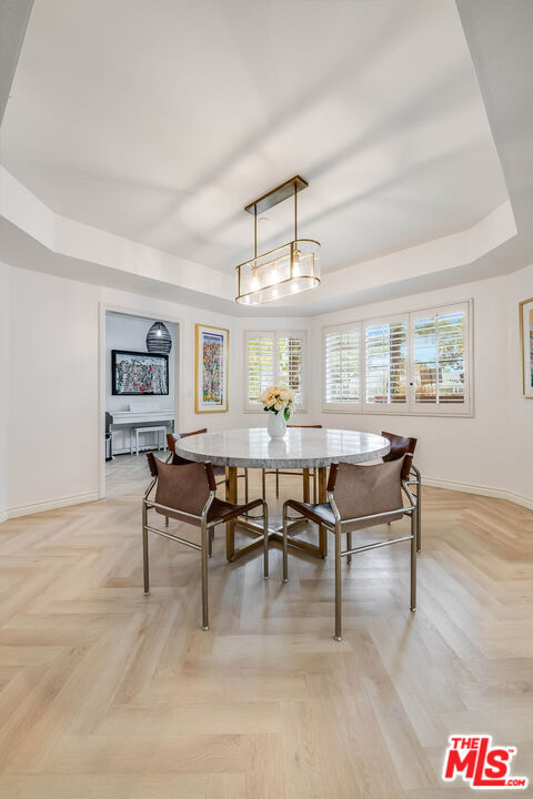 4310 Cahuenga Boulevard 104