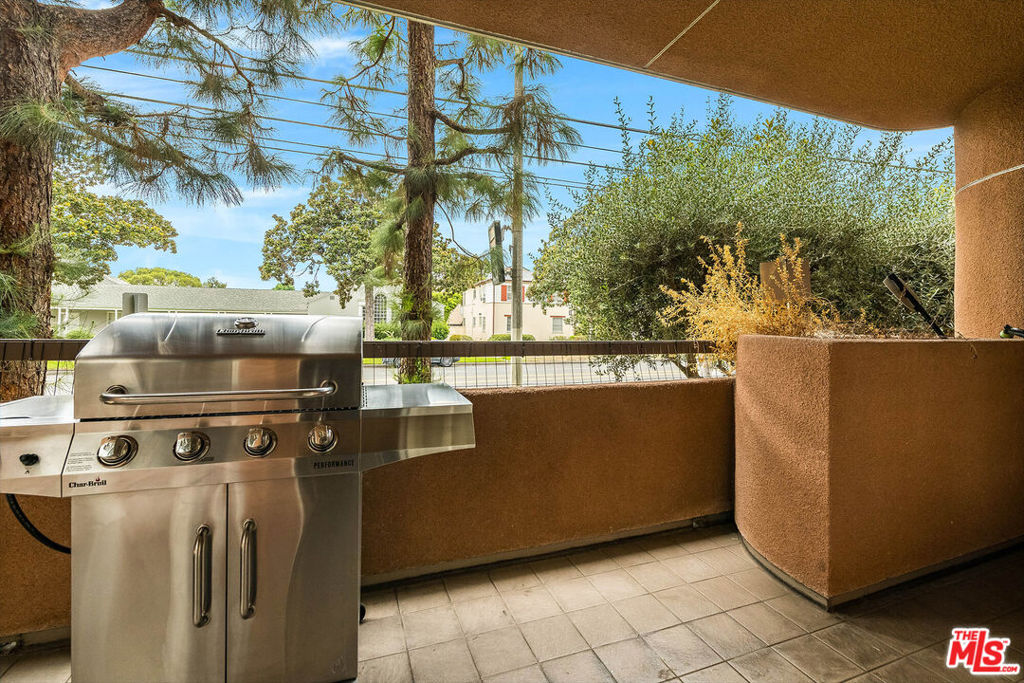4310 Cahuenga Boulevard 104