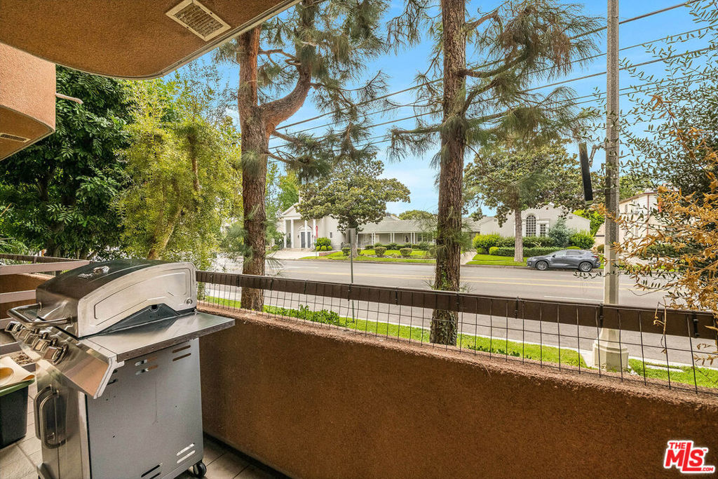 4310 Cahuenga Boulevard 104