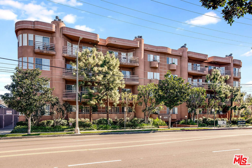 4310 Cahuenga Boulevard 104
