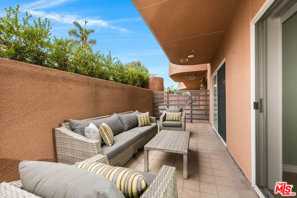 4310 Cahuenga Boulevard 104