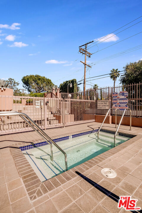 4310 Cahuenga Boulevard 104
