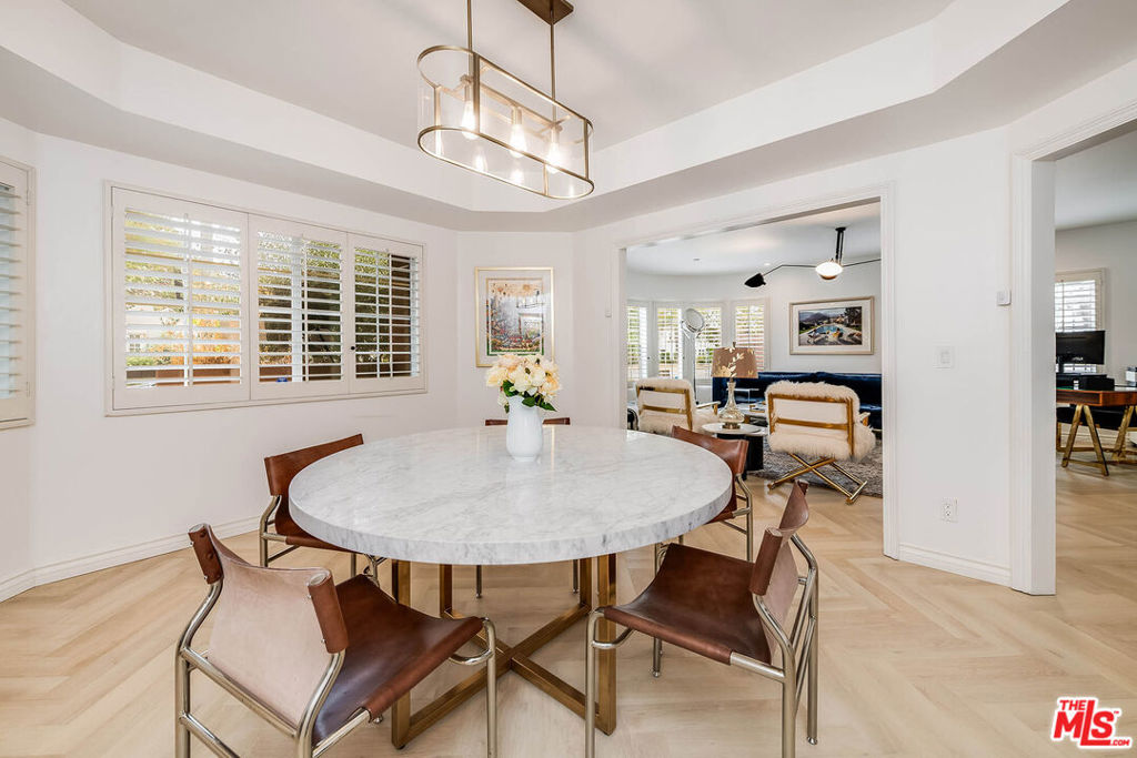 4310 Cahuenga Boulevard 104
