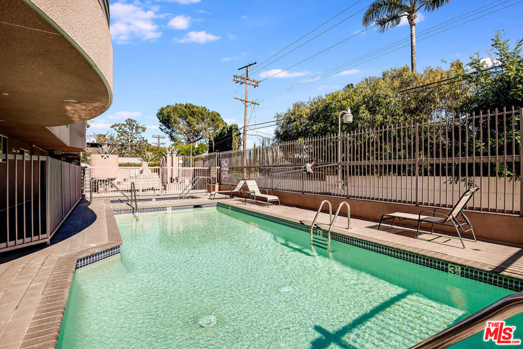 4310 Cahuenga Boulevard 104