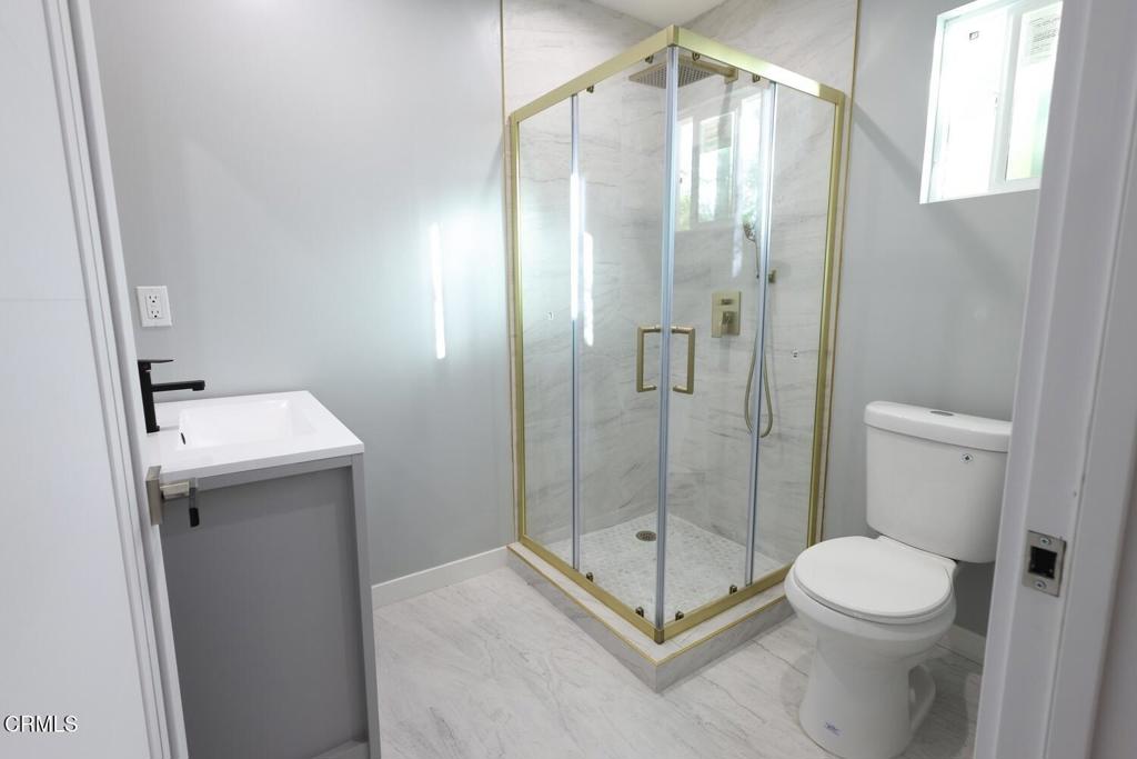 17314 Kingsbury Street 1/2