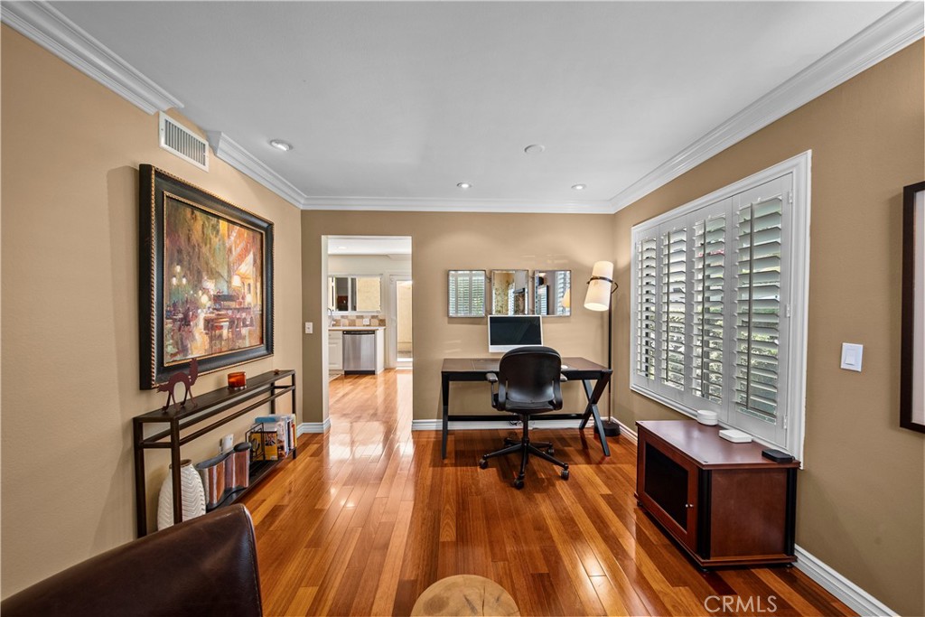 6815 Valley Circle Boulevard 79