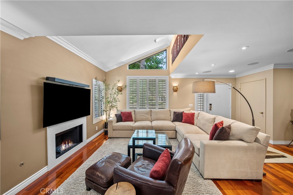 6815 Valley Circle Boulevard 79