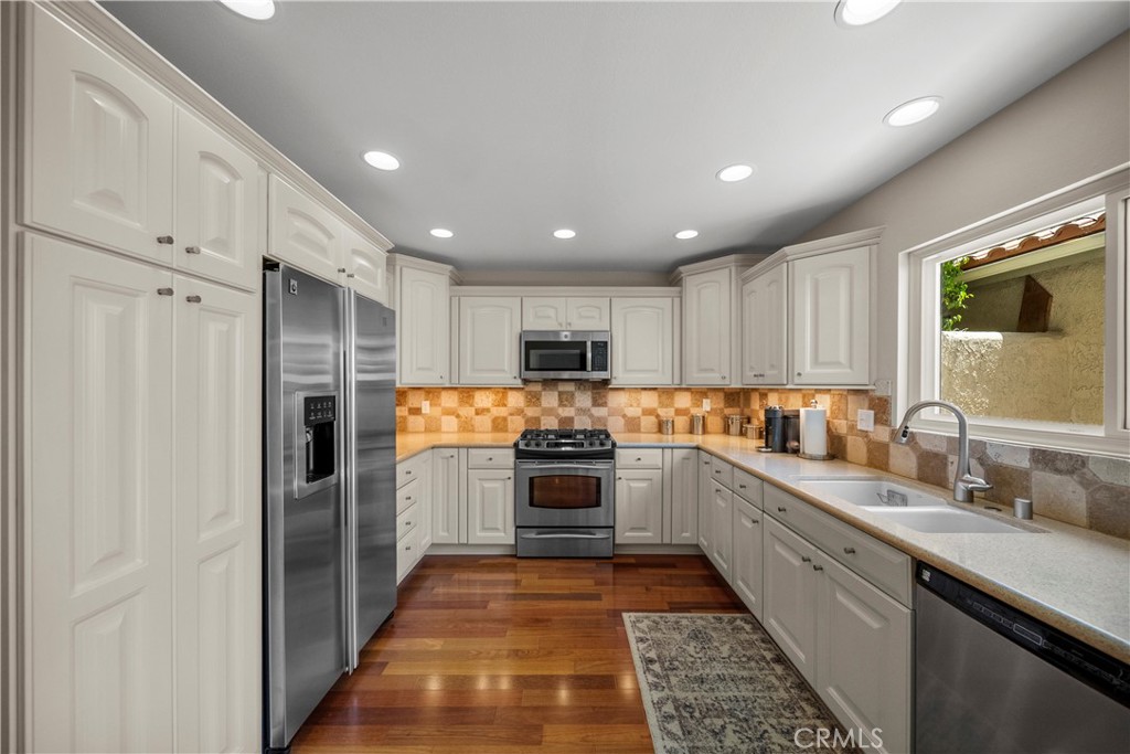 6815 Valley Circle Boulevard 79