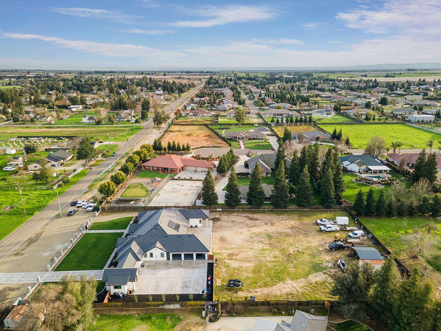 2133 N Quinley Avenue