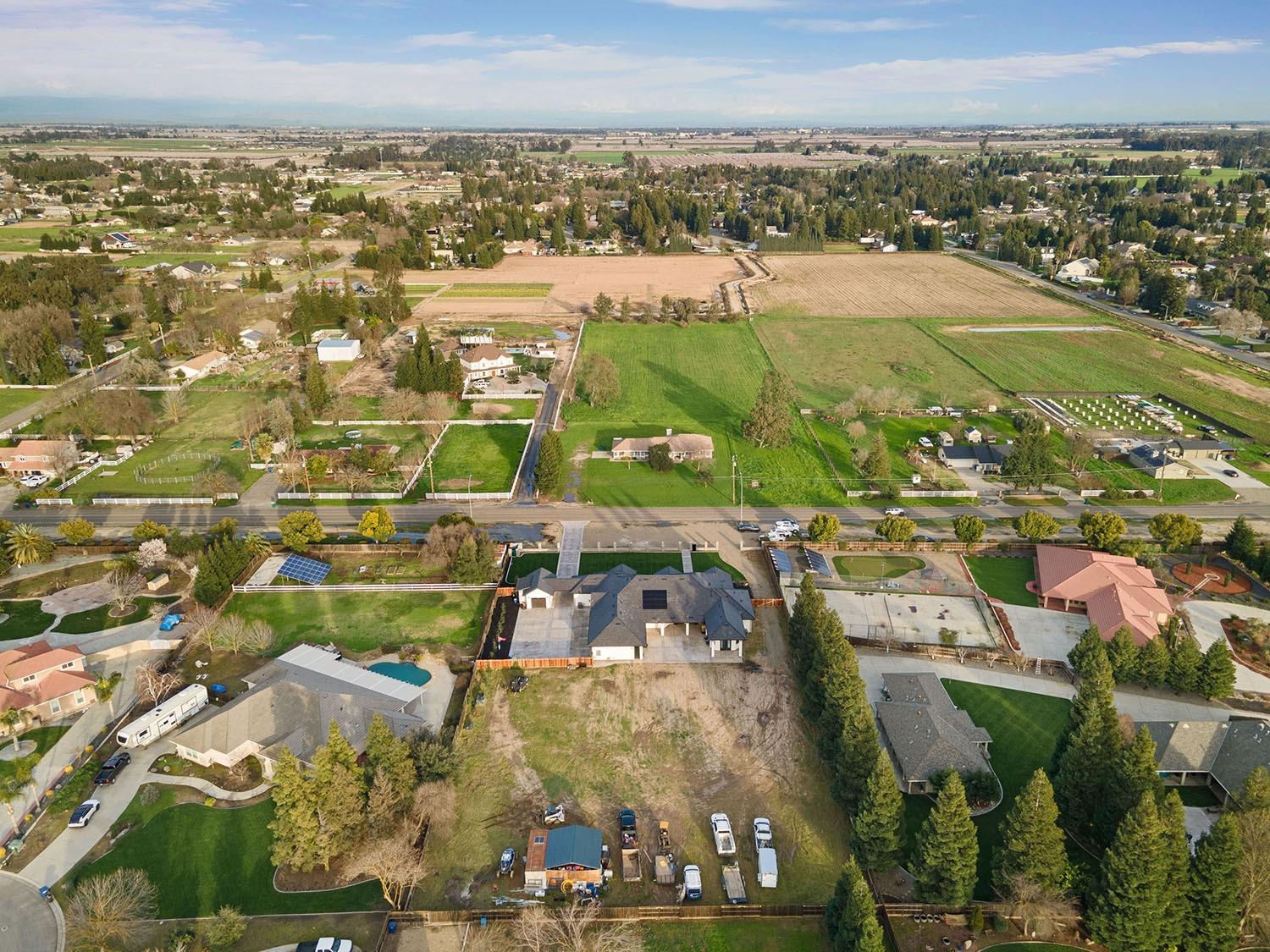 2133 N Quinley Avenue