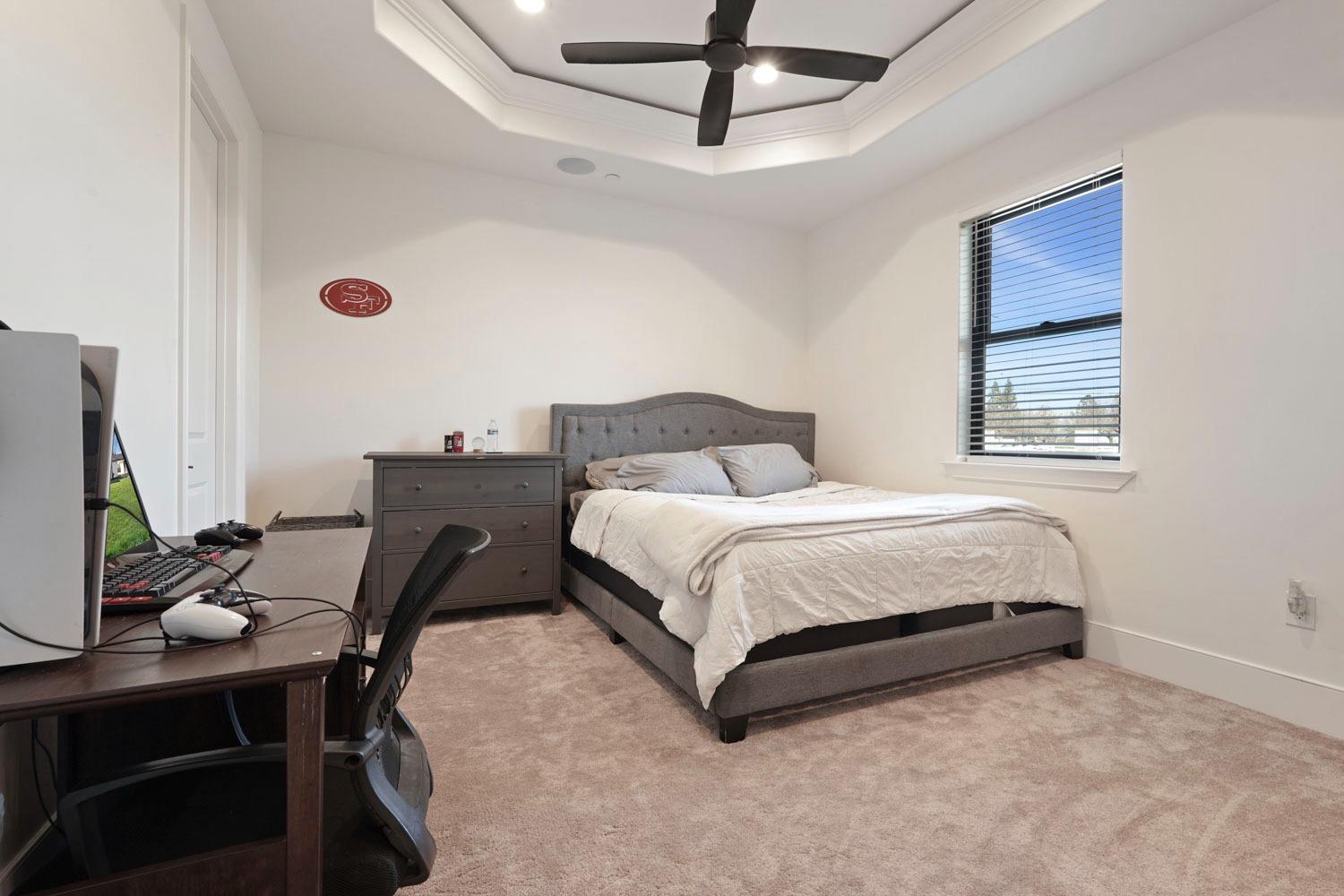 2133 N Quinley Avenue