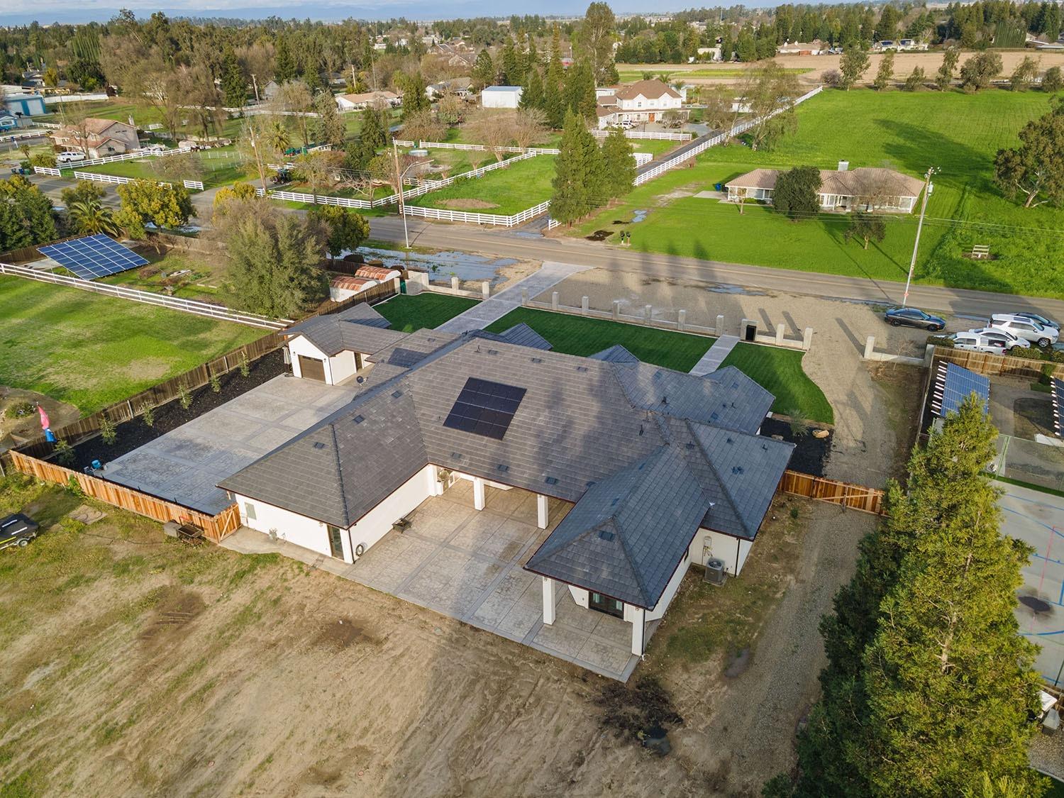 2133 N Quinley Avenue