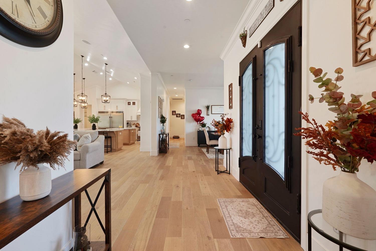 2133 N Quinley Avenue