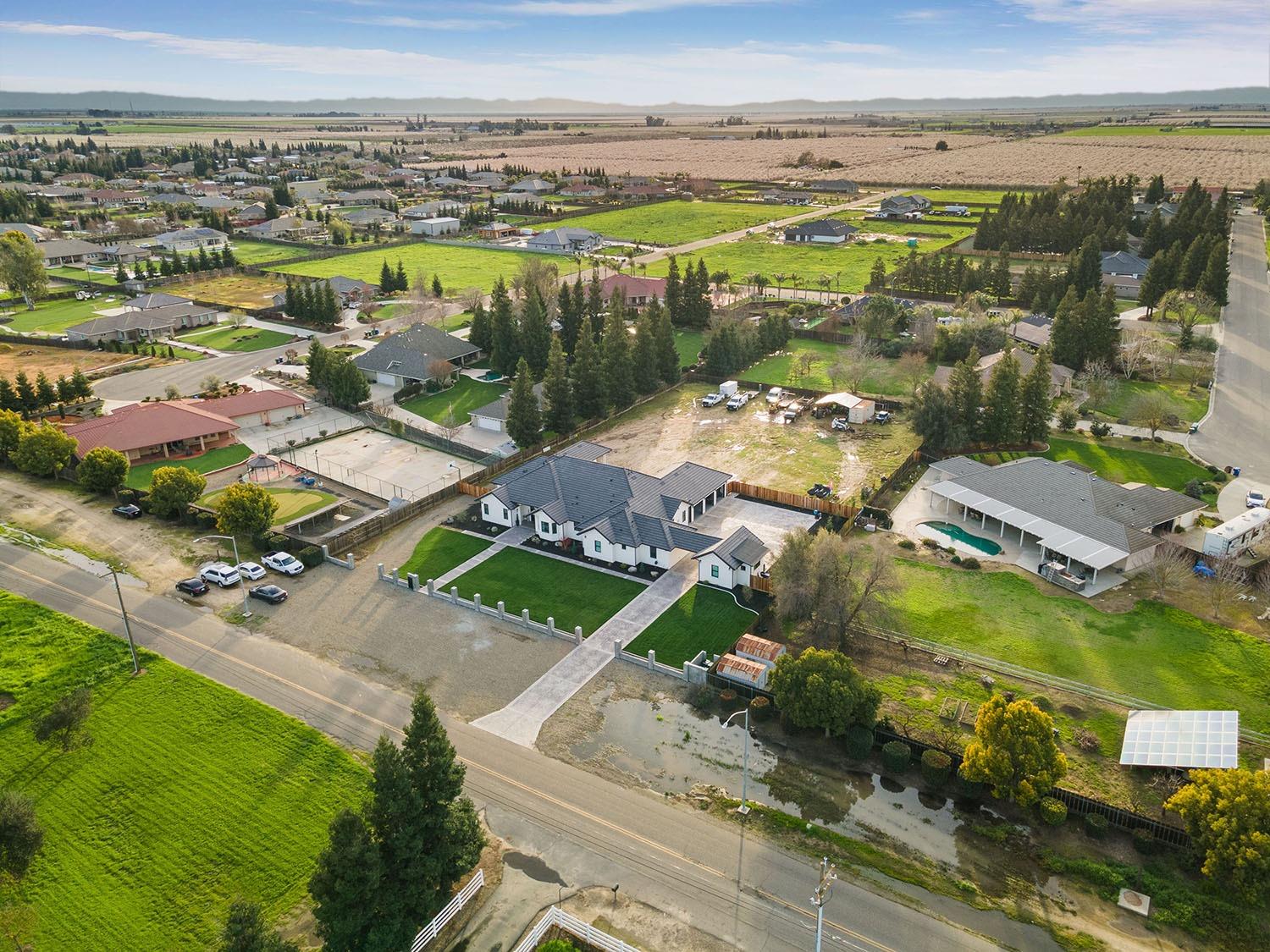 2133 N Quinley Avenue