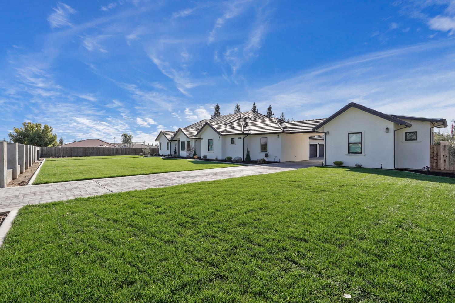 2133 N Quinley Avenue