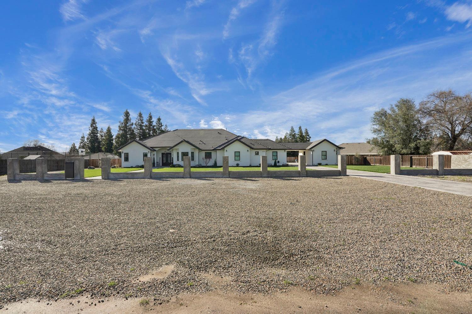 2133 N Quinley Avenue